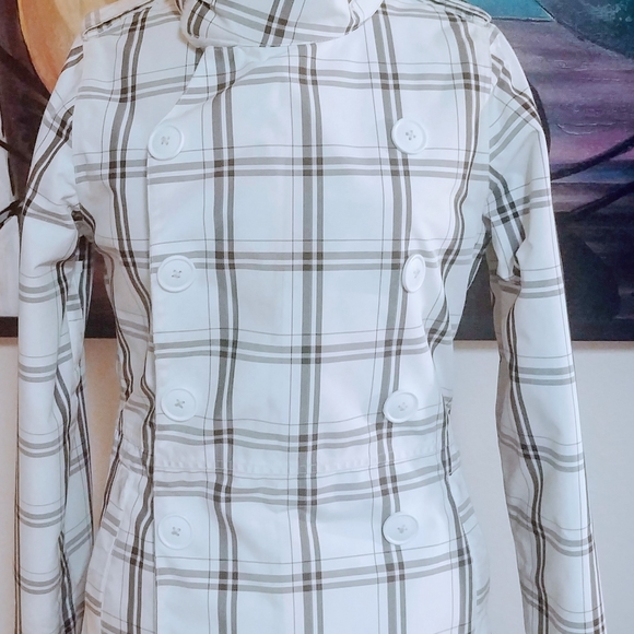 COAT - Picture 3 of 8